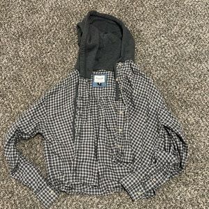 American Eagle Distressed Cropped Flannel with hood